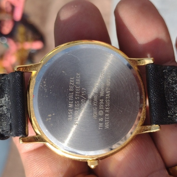 - Armitron Gold and Black Sylvester & Tweety Men's Watch NWOT - Picture 2 of 3